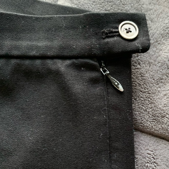 Banana Republic Sloan pants (legging style) black - Picture 5 of 10